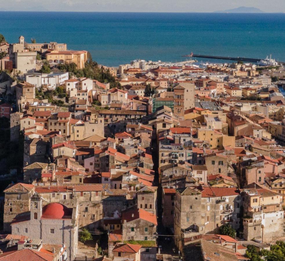 Torrione San Lorenzo I Terracina Kültér fotó