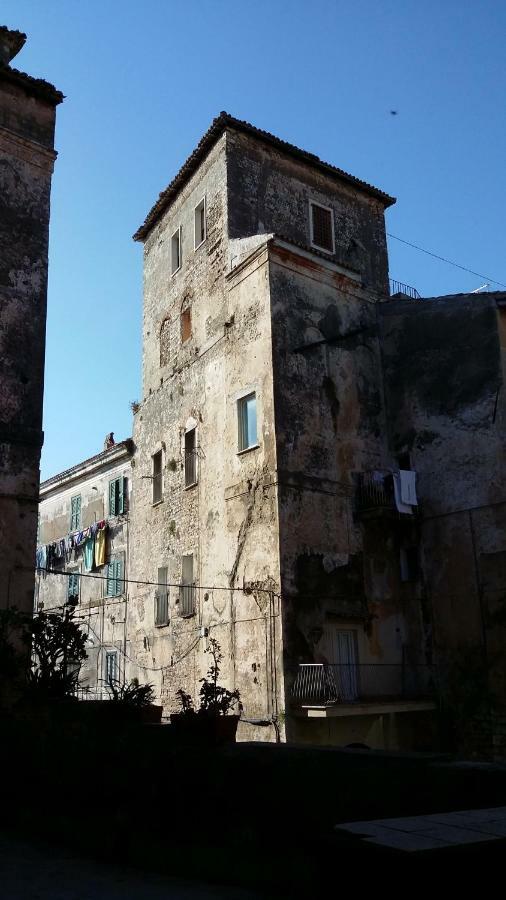 Torrione San Lorenzo I Terracina Kültér fotó